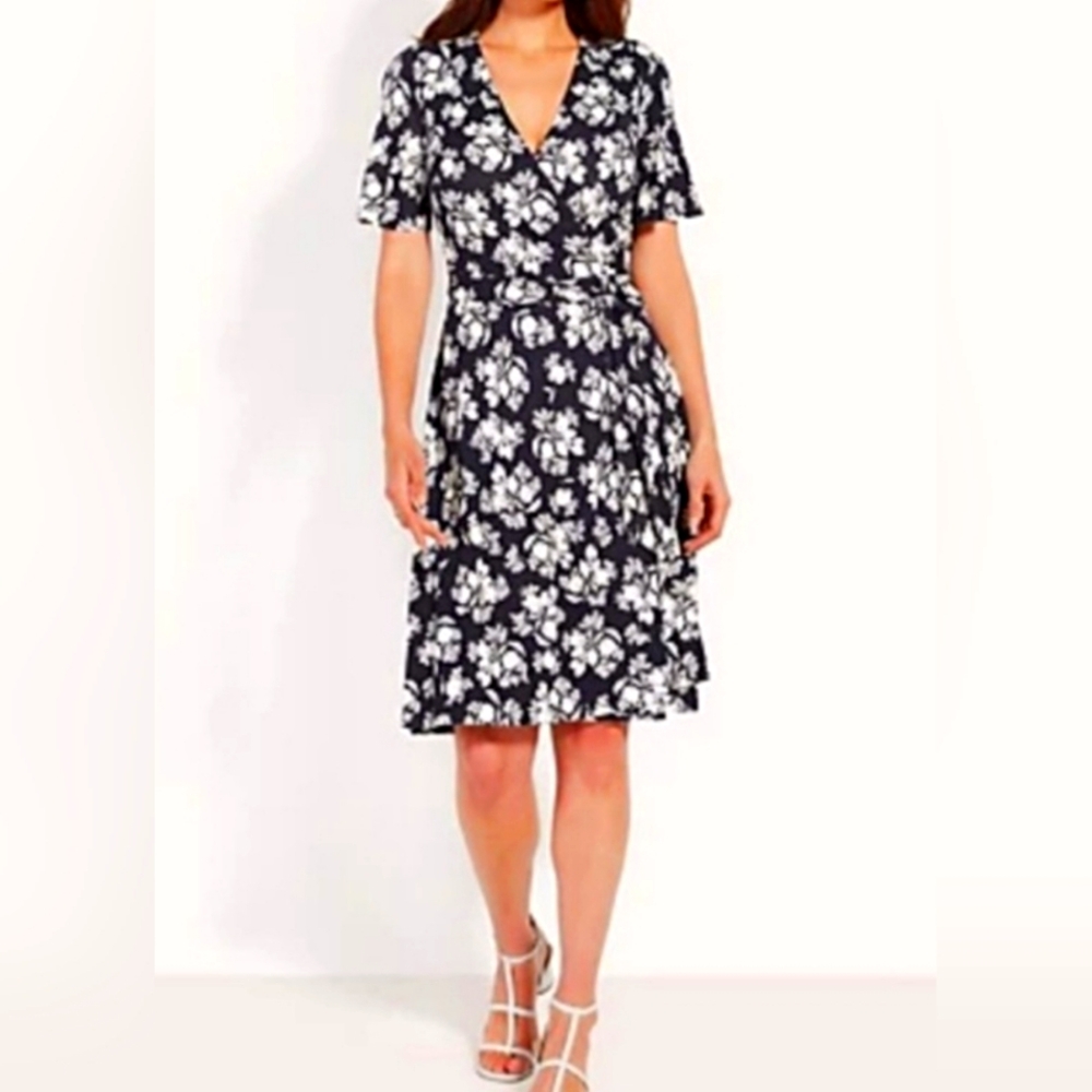 NWT•Ann Taylor Flared Flutter Sleeves V-Neck Wrap Dress•Navy Blue & White•Size 4